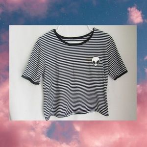 🍓Alien medium crop top!